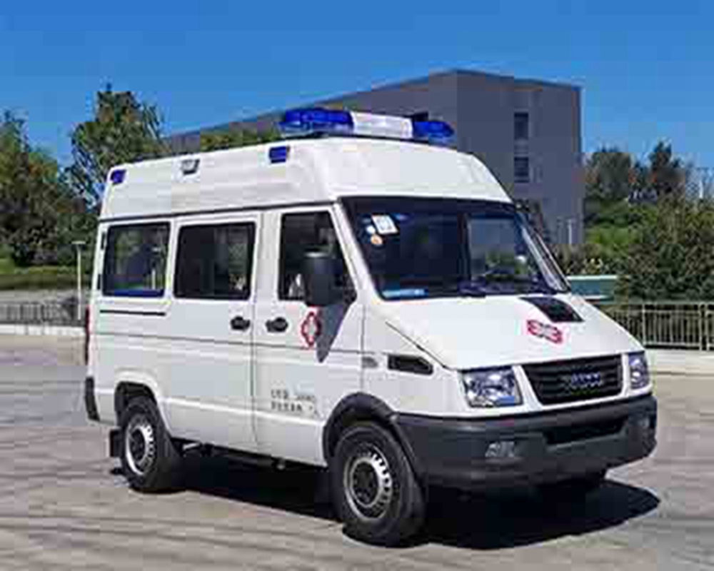 依維柯CL5049XJH6YS型救護(hù)車(chē)